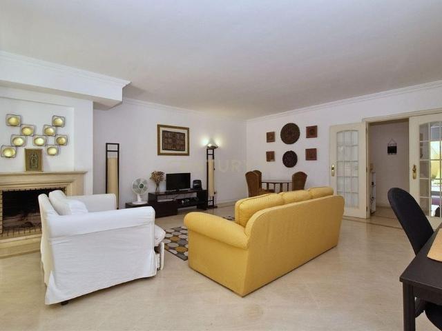Apartamento alugar em Madorna, Cascais
