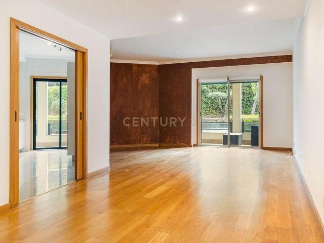 Apartamento alugar em São Francisco Xavier, Lisboa