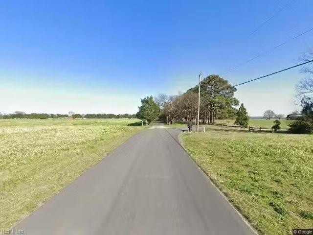 House for sale in Elizabeth City