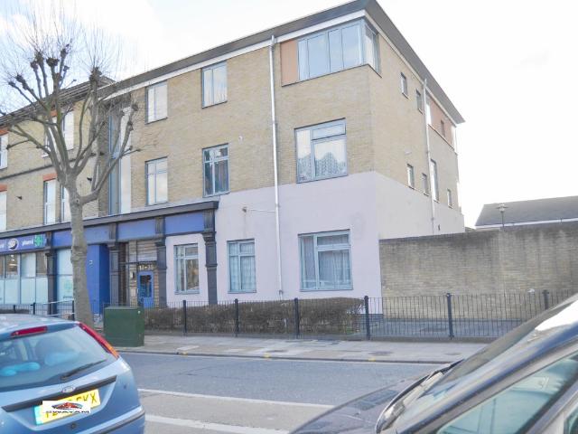 Apartment for rent in Manor Park, Greater London