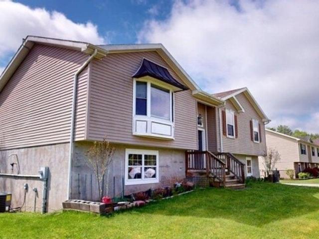 House for sale in Montague