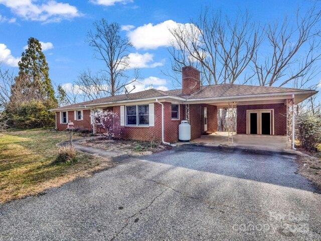 House for sale in Mill Spring, North Carolina
