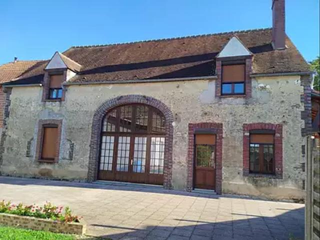 Maison vente à Troyes, Racines