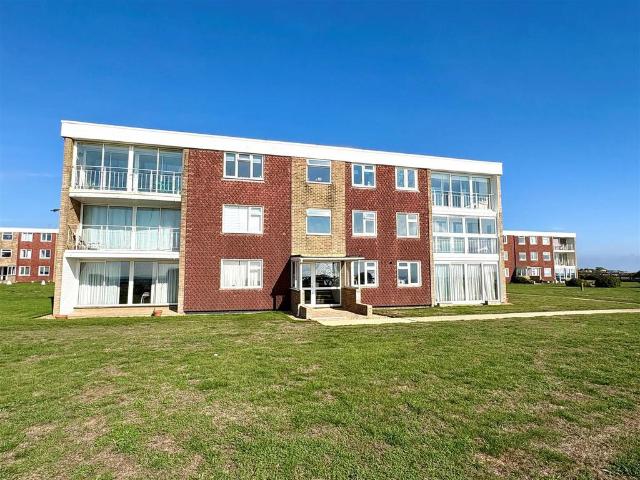 Apartment for rent in Rustington, Arun