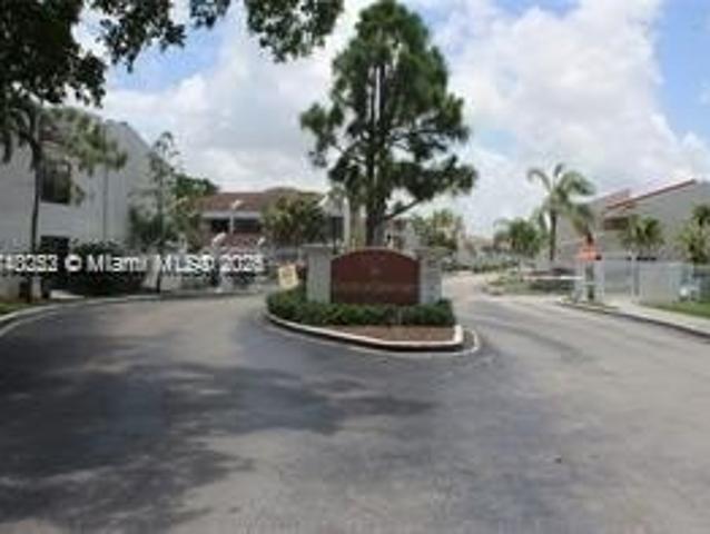 House for sale in Lauderhill