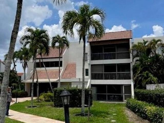 Condo for sale in Weston