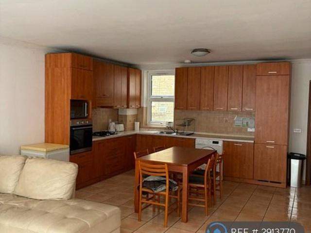 House for rent in West Kensington, Greater London