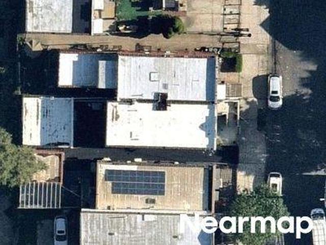 House for sale in The Bronx, Arverne