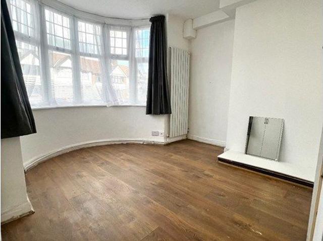 Studio for rent in Wealdstone, Greater London
