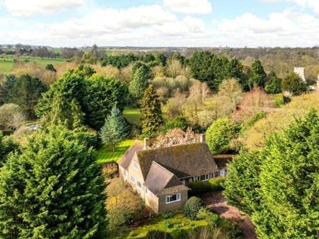 House for sale in Buckingham, Buckinghamshire