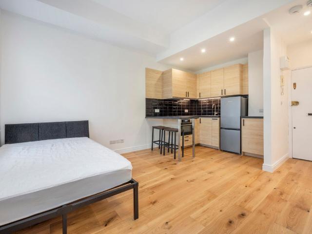 Studio for rent in Royal Borough of Kensington and Chelsea, Greater London