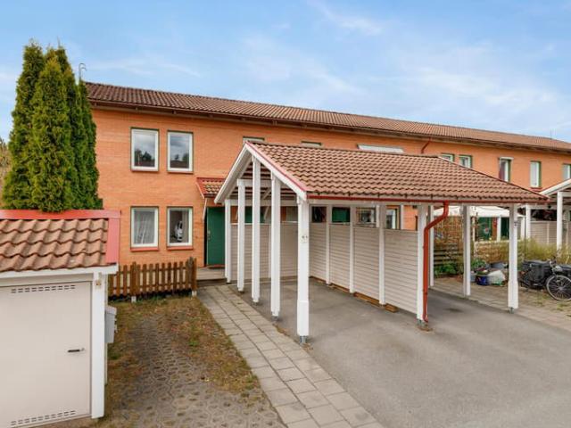 Villa till salu i Märsta, Stockholm