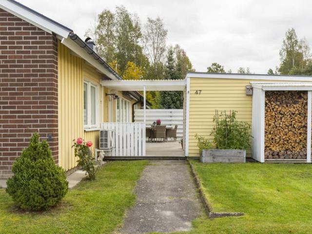 Villa till salu i Hovsta, Örebro