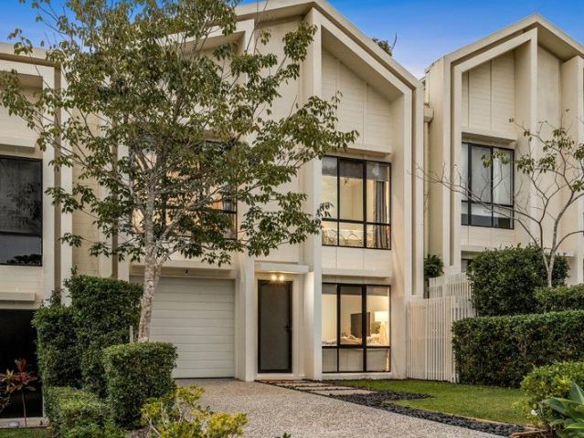 Townhouse for sale in Kings Creek, Queensland