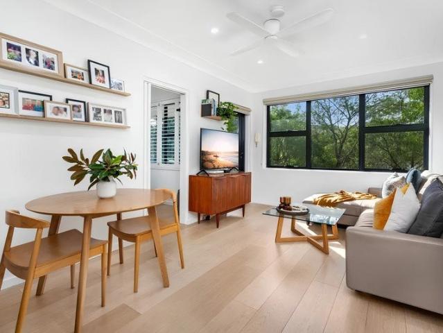 Apartment for rent in Lower North Shore, Sydney