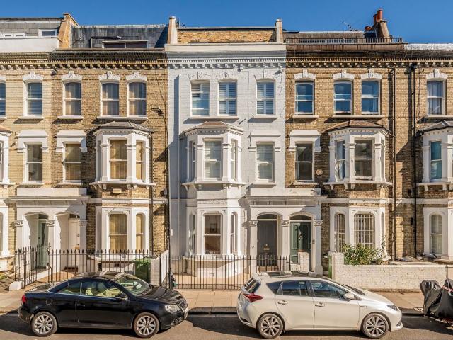 Apartment for rent in London Borough of Hammersmith and Fulham, Greater London