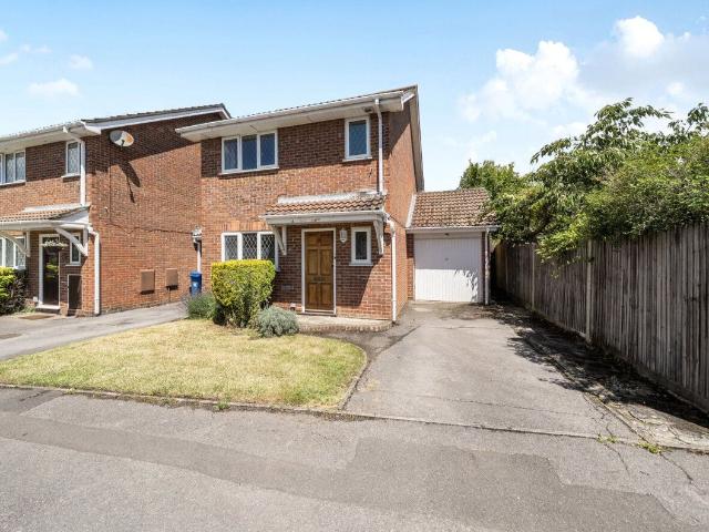 House for rent in Chavey Down, Winkfield