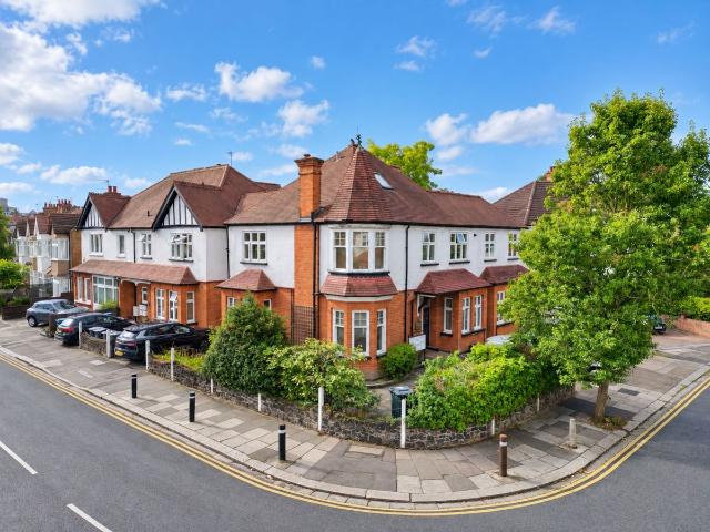 Apartment for rent in Wealdstone, Greater London