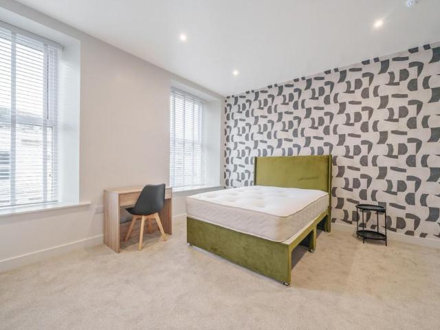 Room for rent in Greenbank, Mount Wise