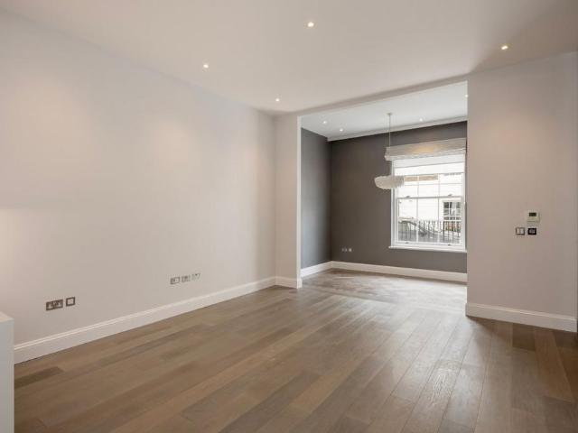 House for rent in Chelsea, Greater London
