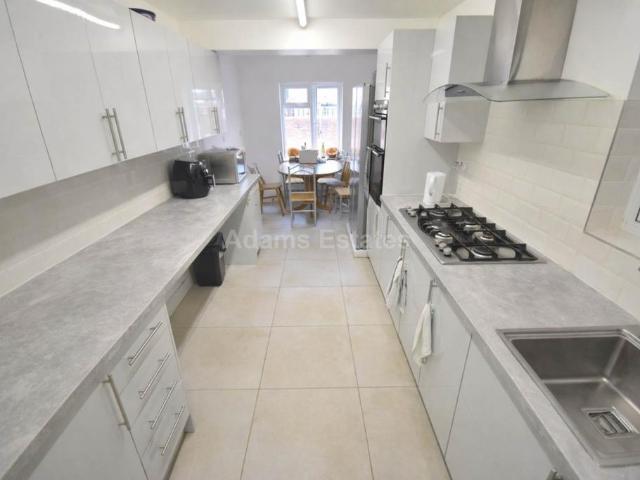House for rent in Newtown, Reading