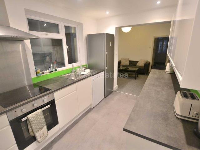 House for rent in Newtown, Reading