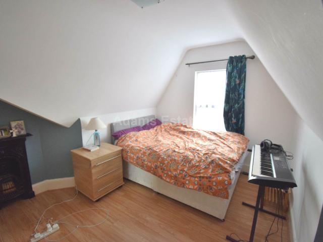 Room for rent in Newtown, Reading