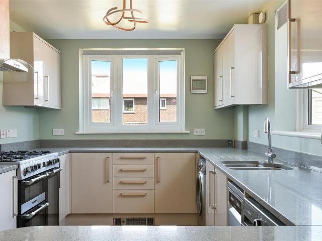 House for rent in Merstham, Reigate and Banstead