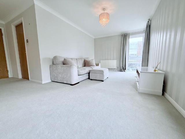 Apartment for rent in Sunnymede, Billericay