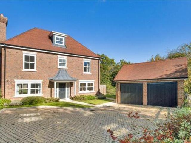 House for sale in Hawkenbury, Sandown Park