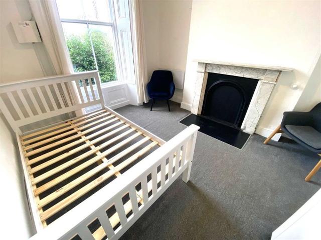 Apartment to rent in Bluebell, North Tipperary
