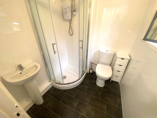 Apartment to rent in Bluebell, North Tipperary