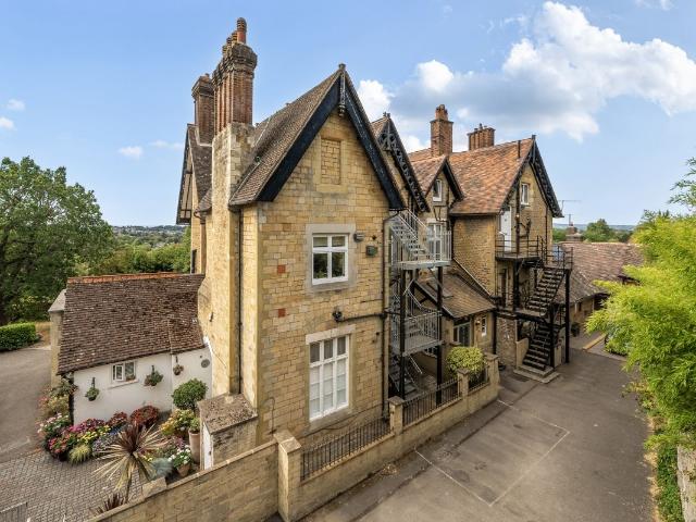 Apartment for rent in Red Hill, Surrey