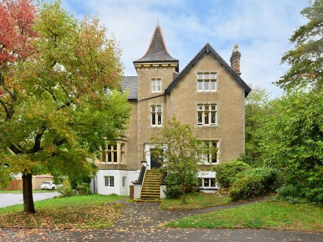Apartment for rent in Reigate, Reigate and Banstead