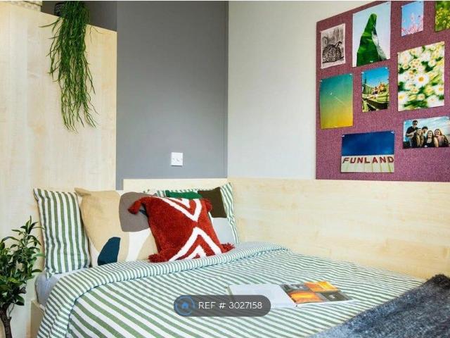 Room for rent in Mile End, Greater London