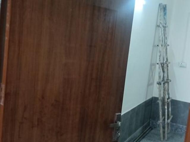 Property for rent in Deri