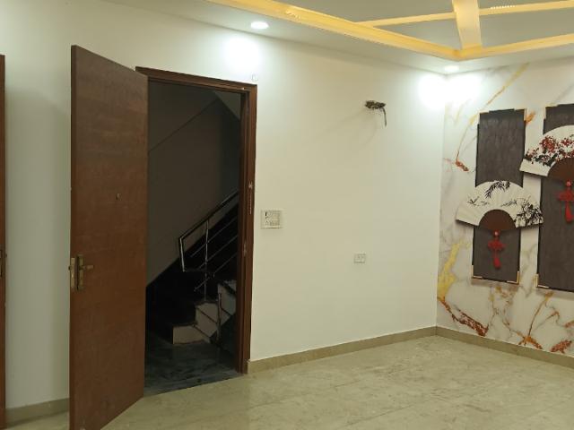 Property for rent in Deri