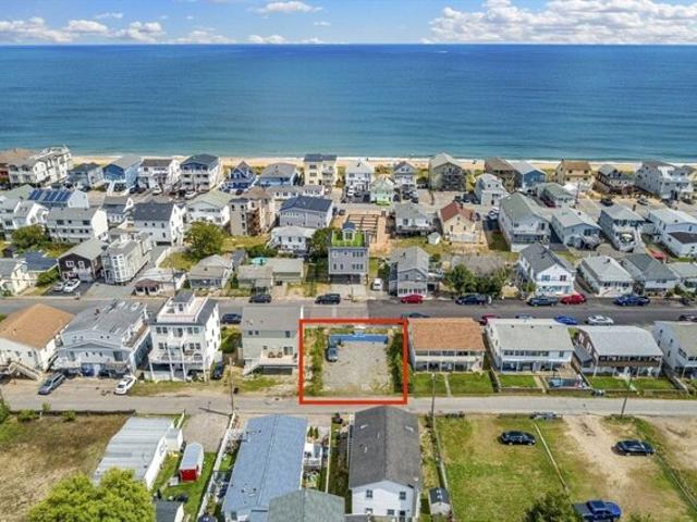 Land for sale in Massachusetts