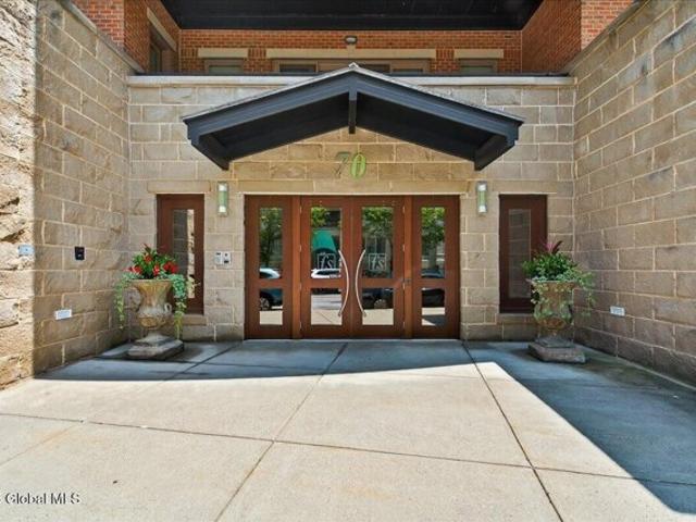Condo for sale in Saratoga Springs