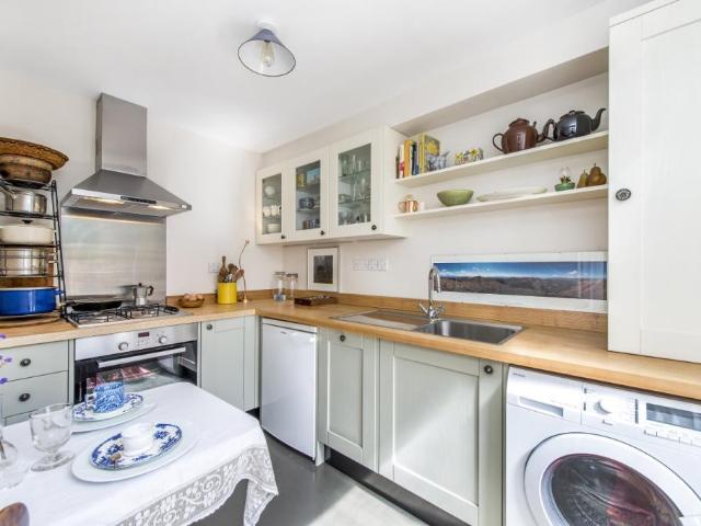 Apartment for rent in Herne Hill, Greater London