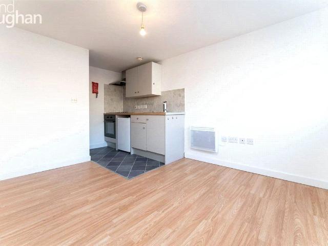 Studio for rent in Mount Pleasant, Iford