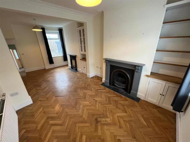 House for rent in Plasnewydd, Falcon Lodge
