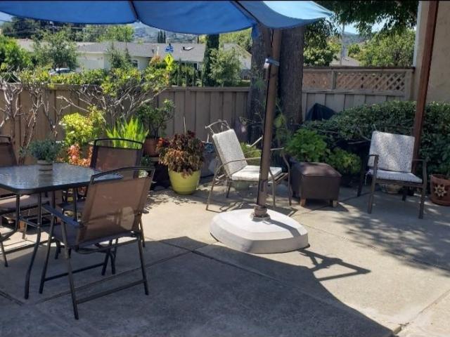 Apartment for rent in Seven Springs, Cupertino