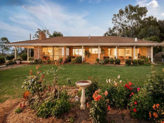 Cottage for sale in Table Top, Albury City Council