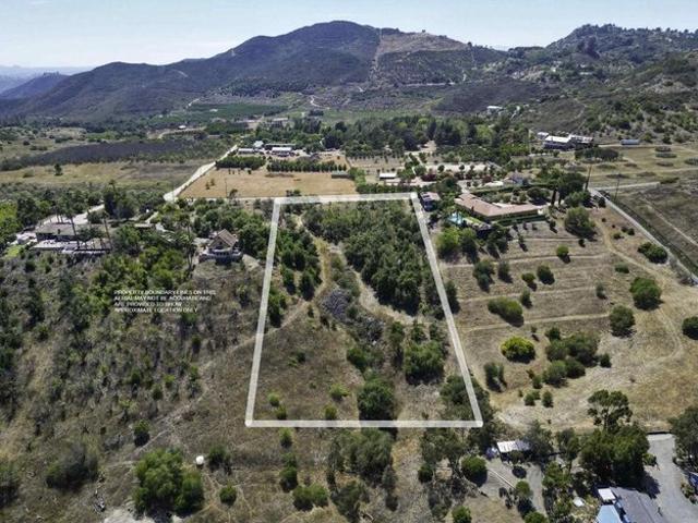 Land for sale in Fallbrook, California