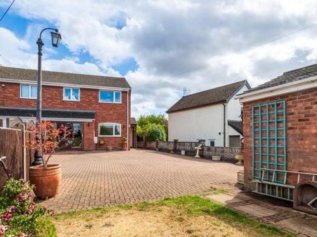 House for sale in Red Hill, Worcestershire