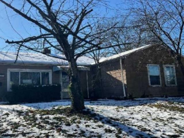 House for sale in Roselawn, Ohio