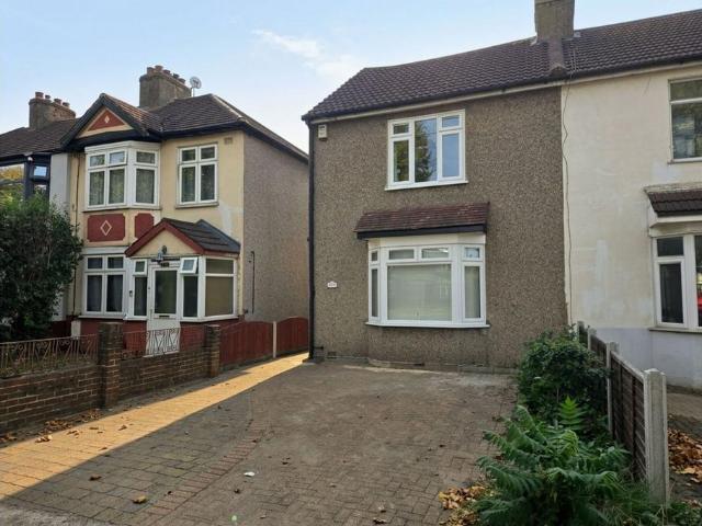 House for rent in London Borough of Havering, Greater London