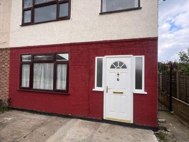 House for rent in London Borough of Havering, Greater London