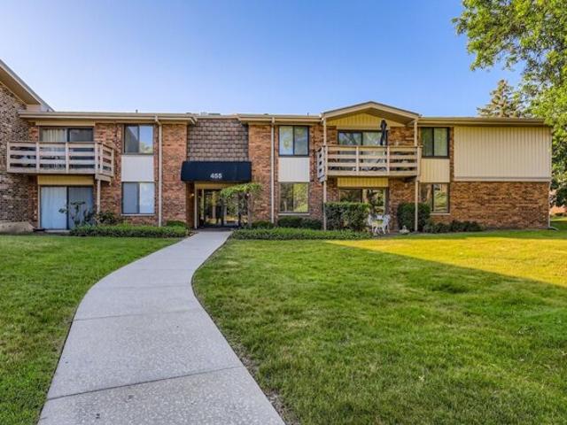 Condo for sale in Glen Ellyn